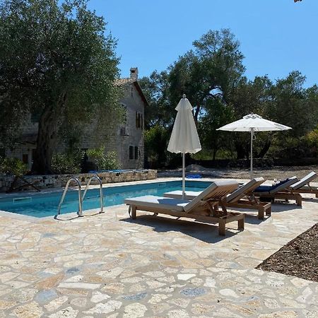 The "M" House Villa Gaios Bagian luar foto