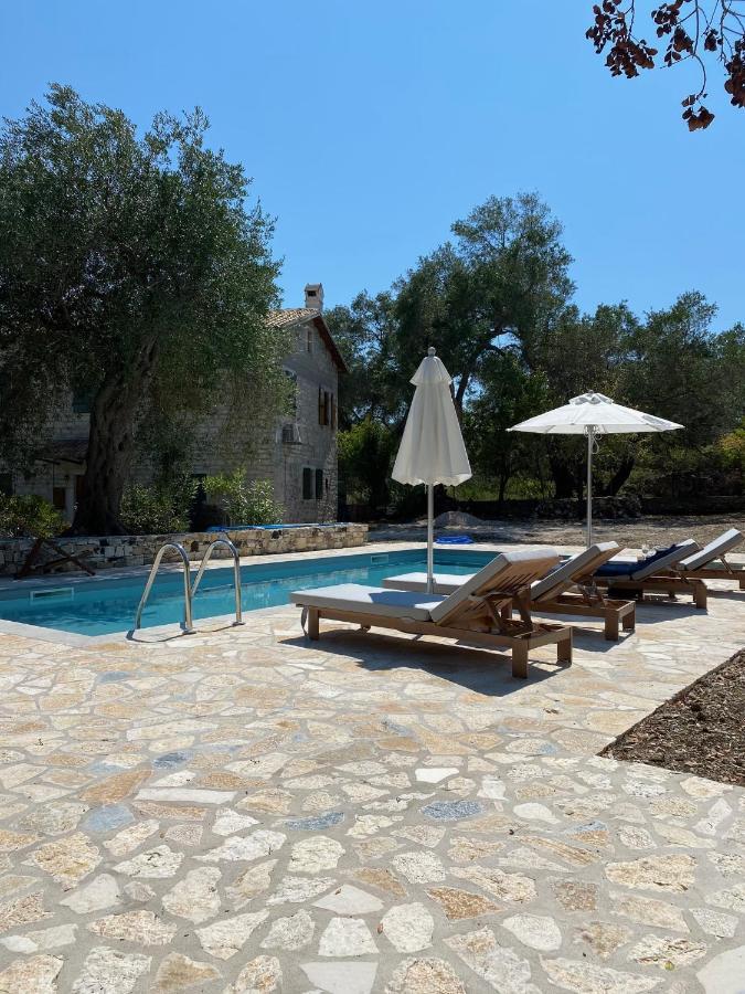 The "M" House Villa Gaios Bagian luar foto